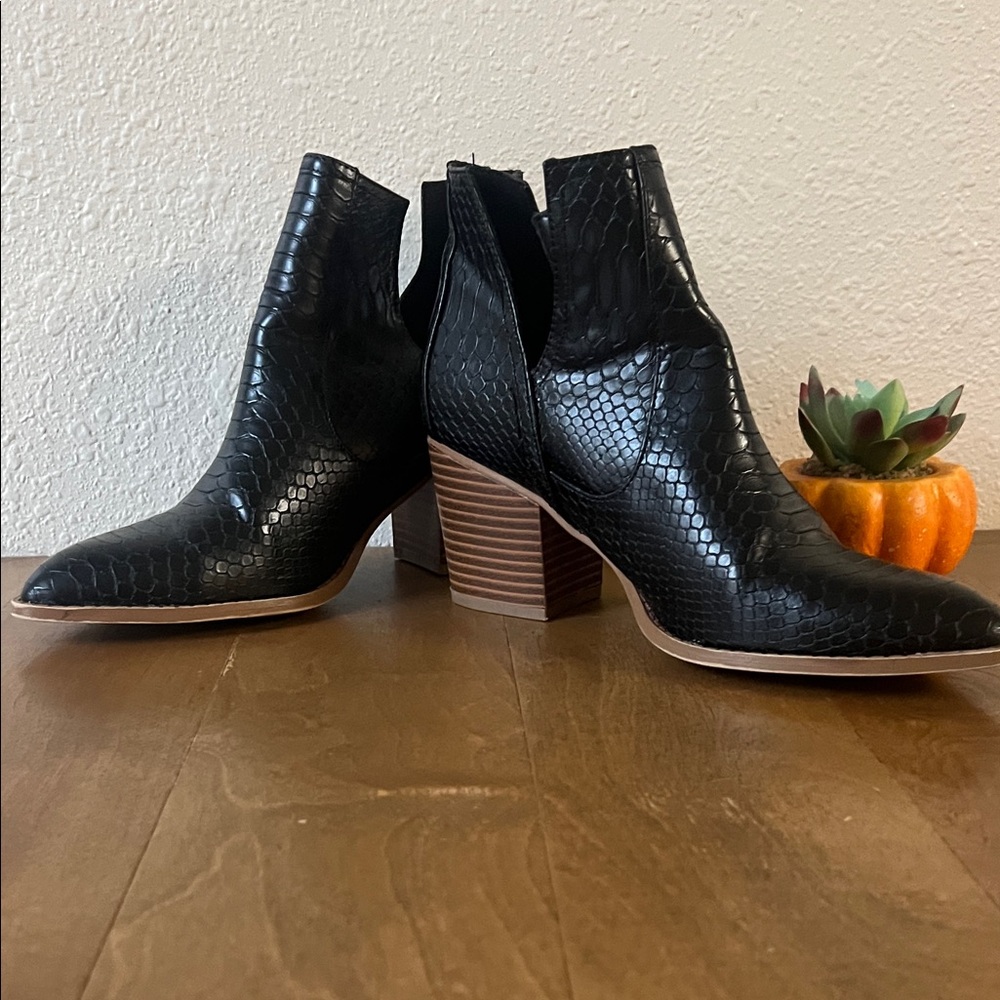 Universal Thread Black Snake-Embossed Ankle Boots - Picture 6 of 6